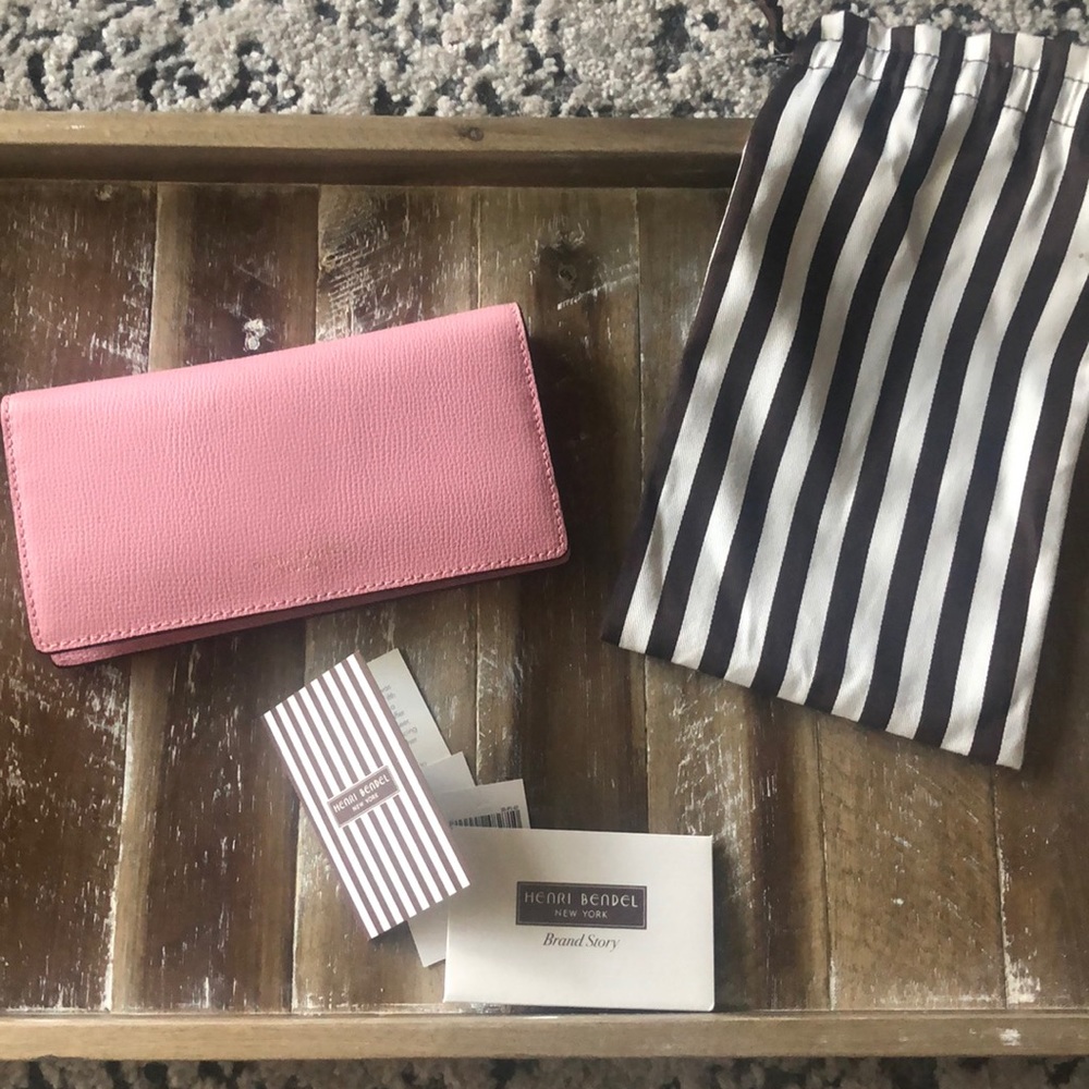 Henri Bendel West 57th Kangaroo Wallet Pink